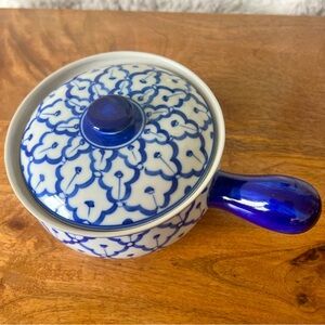 Hand Made Painted 2 Piece Thai Ceramic Handled Bowl Lid Blue White Soup Curry
